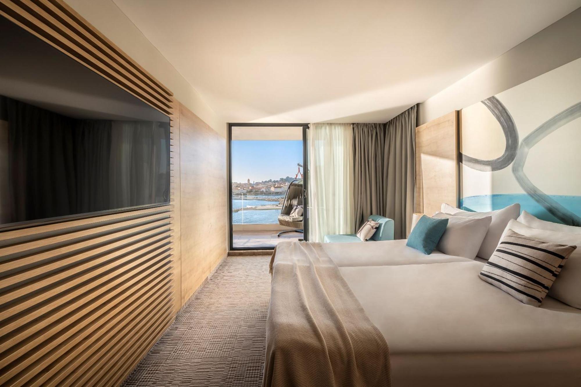 Valamar Padova Hotel Banjol Bilik gambar
