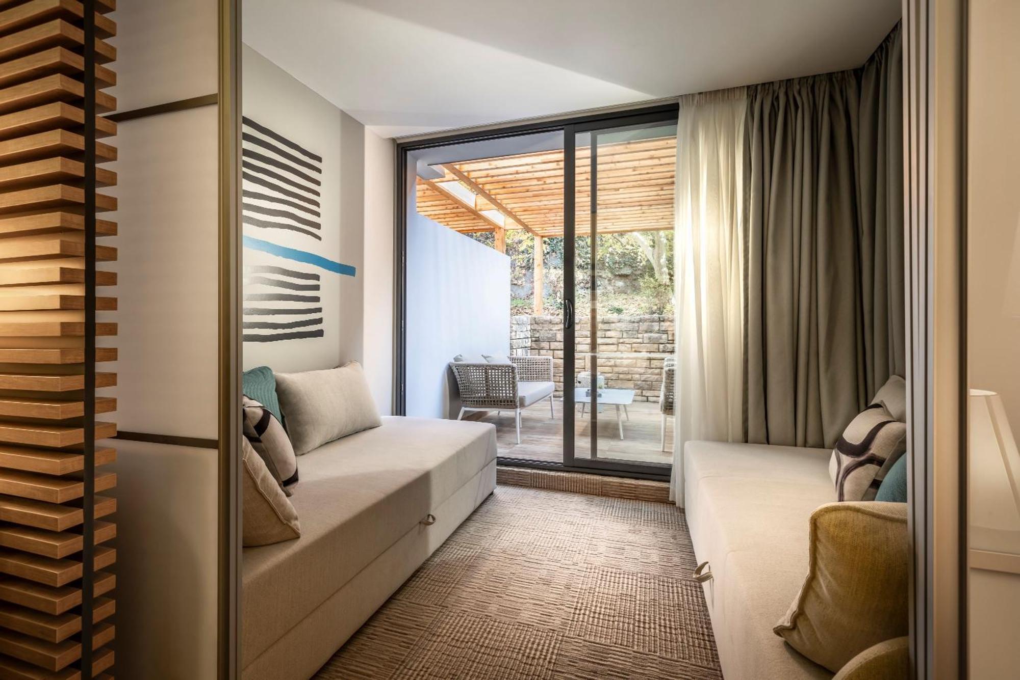 Valamar Padova Hotel Banjol Bilik gambar